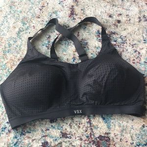 🎉Size 36D🎉 Victoria’s Secret VSX Sports Bra